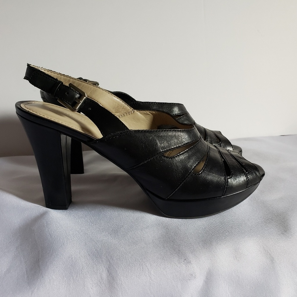 Naturalizer peep toe Black sandals